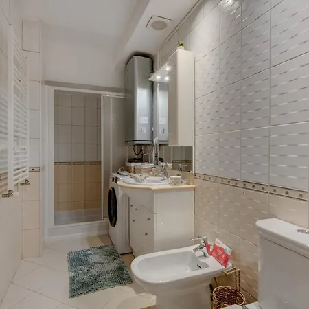 Cozy Floreasca Park Apartment Bucharest